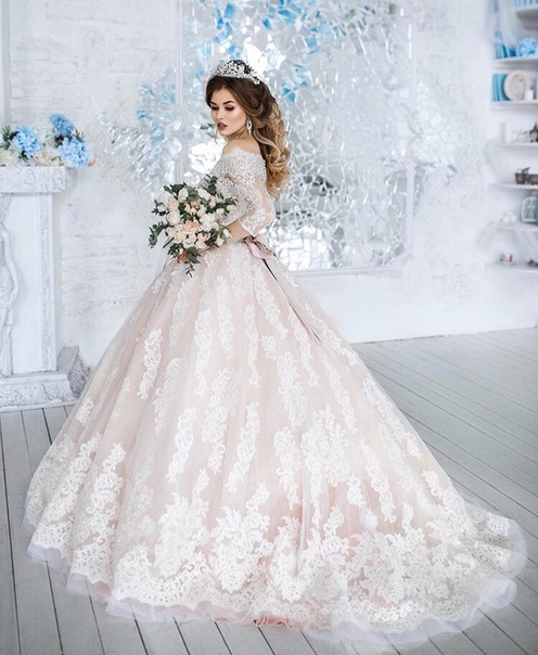 Пышные свадебные платья купить в Москве.