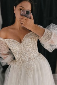 Свадебное платье AVT697